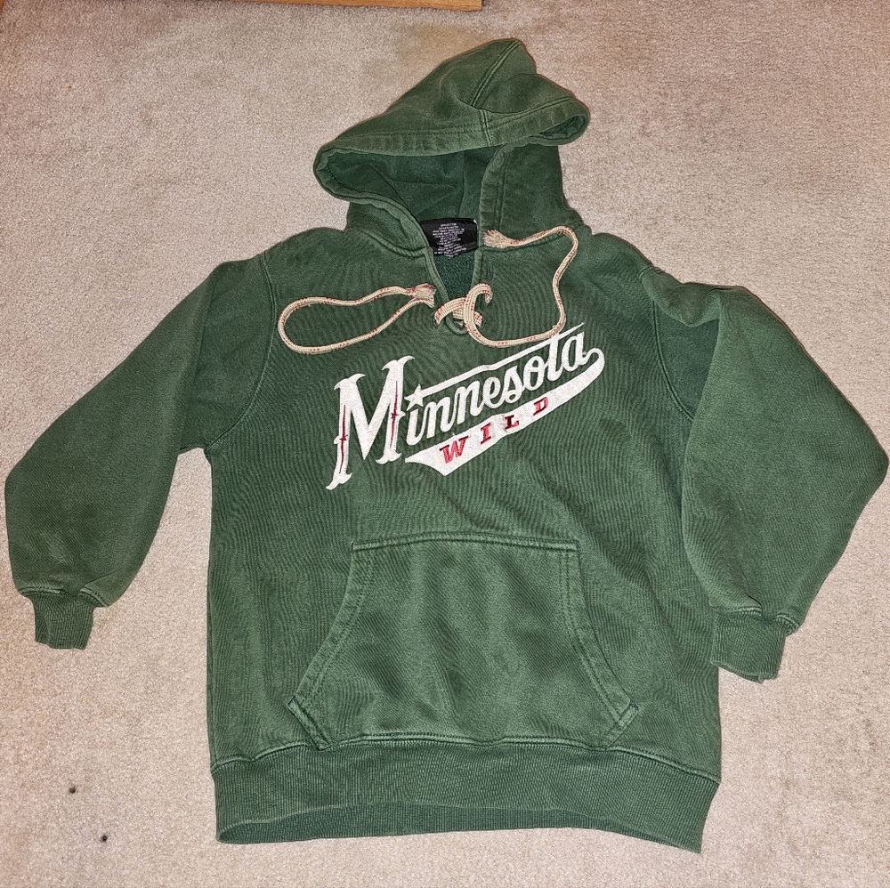 Youth small mn wild sweatshirt
